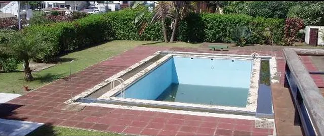 12 meter Hotel swimming pool in Equitoreal Guinea